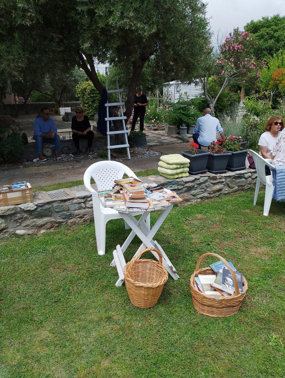Η Κουζίνα Αλληλεγγύης Βόλου στο παζάρι που έγινε στο Συκούριο Λάρισας