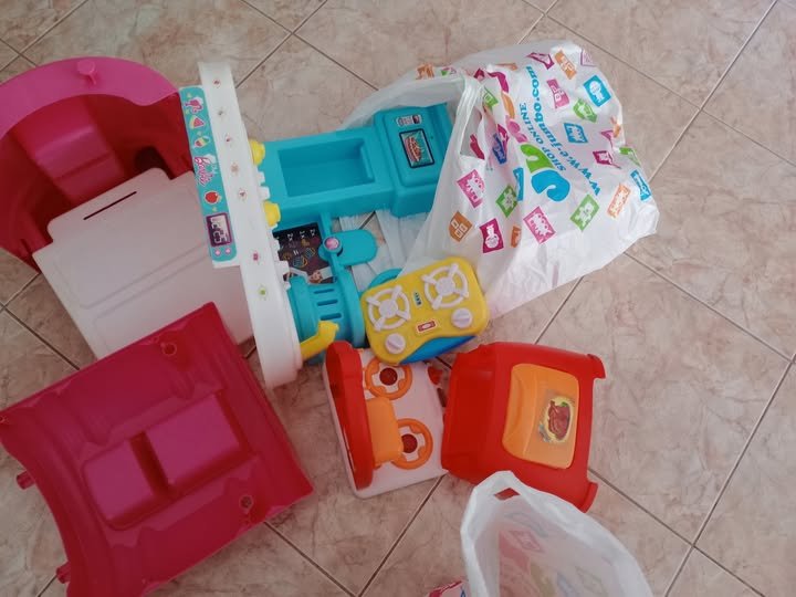 Χαρίστηκαν από την Κουζίνα Αλληλεγγύης Βόλου 