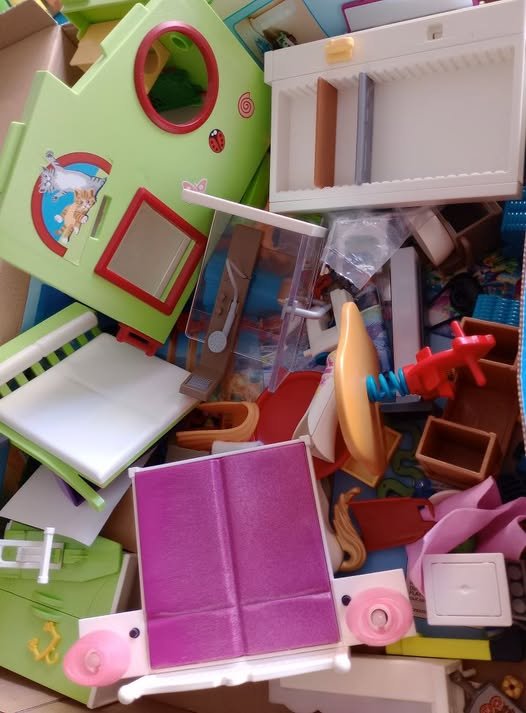 Χαρίστηκαν από την Κουζίνα Αλληλεγγύης Βόλου 