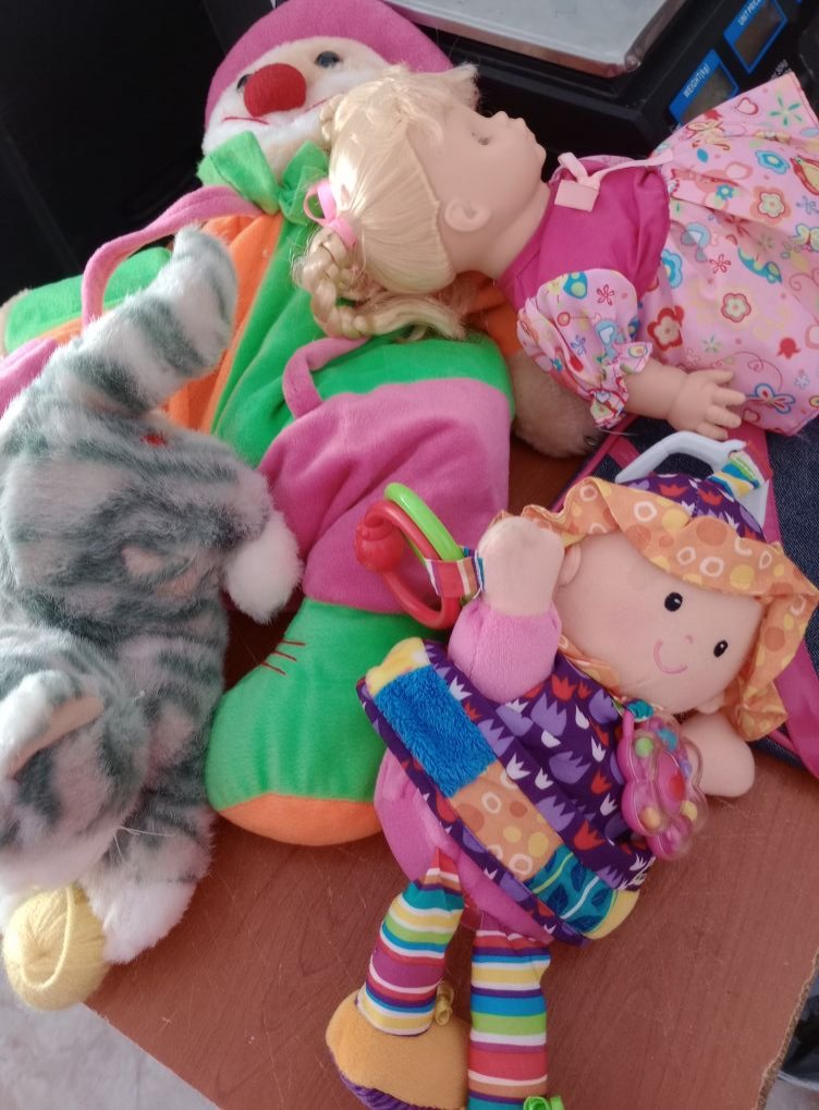 Χαρίστηκαν από την Κουζίνα Αλληλεγγύης Βόλου 