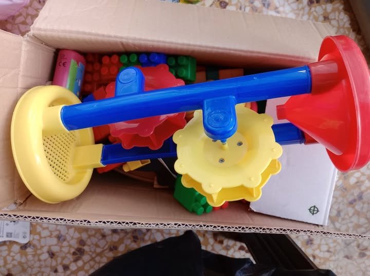 Χαρίστηκαν από την Κουζίνα Αλληλεγγύης Βόλου 