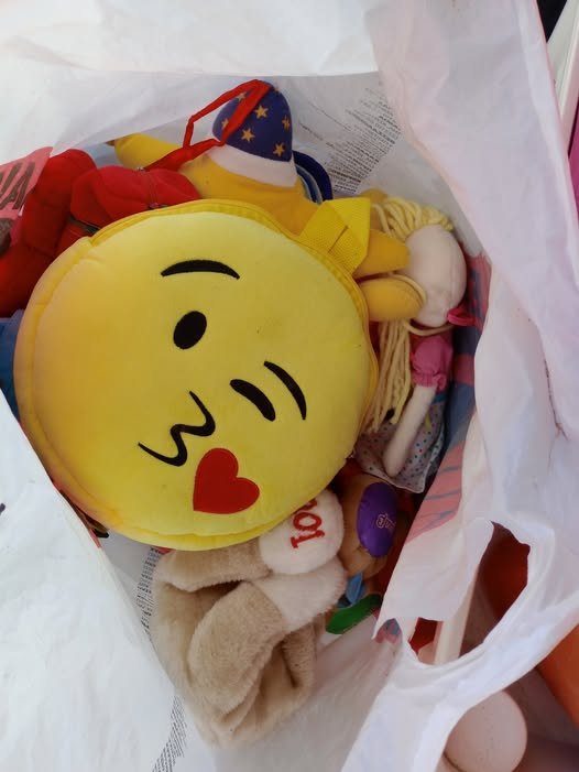 Χαρίστηκαν από την Κουζίνα Αλληλεγγύης Βόλου 