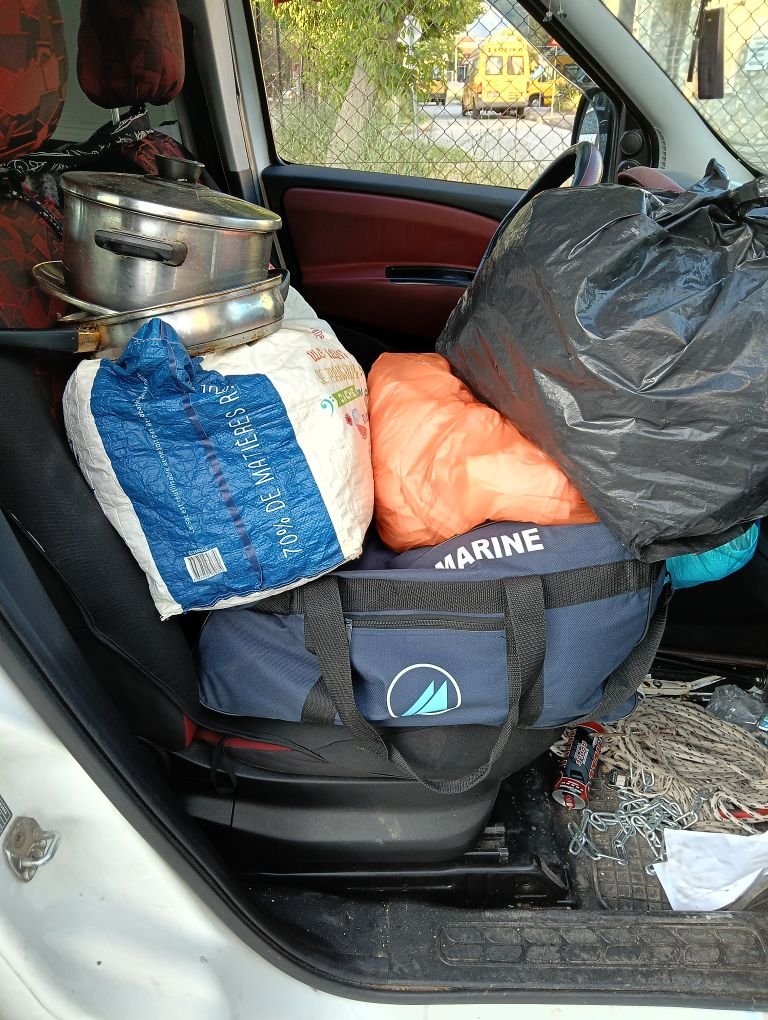 Χαρίστηκαν από την Κουζίνα Αλληλεγγύης Βόλου στον Ξενώνα Αστέγων Βόλου