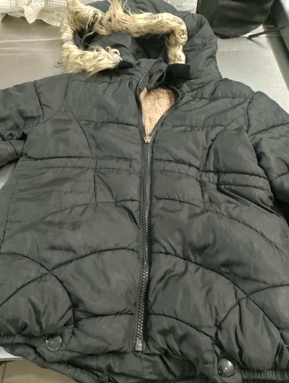 Χαρίστηκαν από την Κουζίνα Αλληλεγγύης Βόλου 