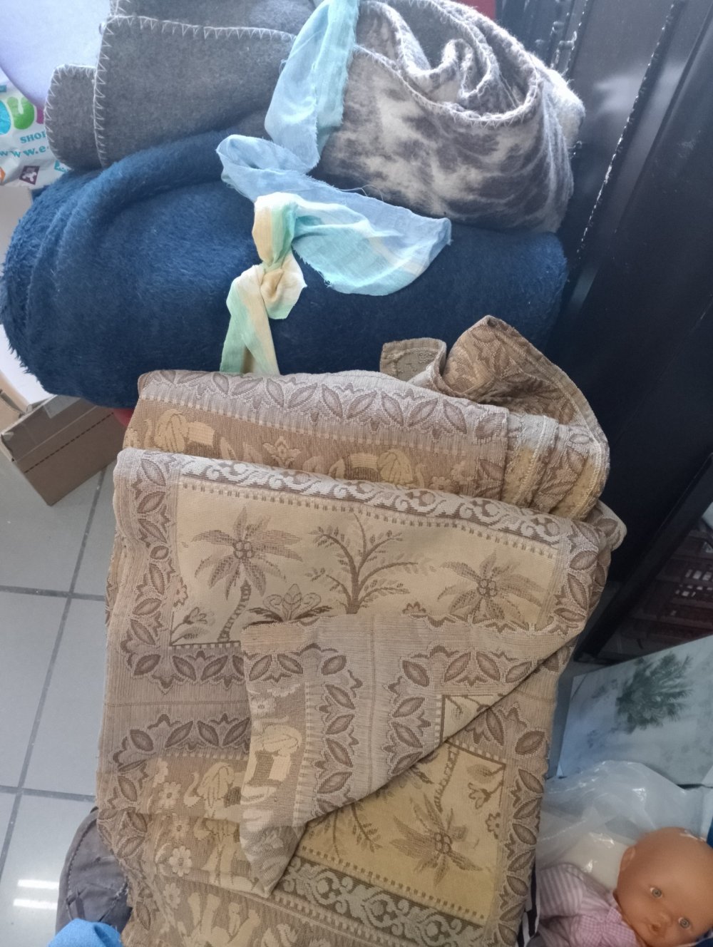 Χαρίστηκαν από την Κουζίνα Αλληλεγγύης Βόλου 