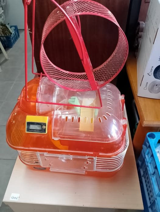 Χαρίστηκαν από την Κουζίνα Αλληλεγγύης Βόλου 